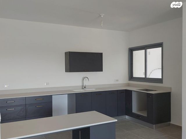 דירה, כ' בחשוון 1, בית אל, בית אל