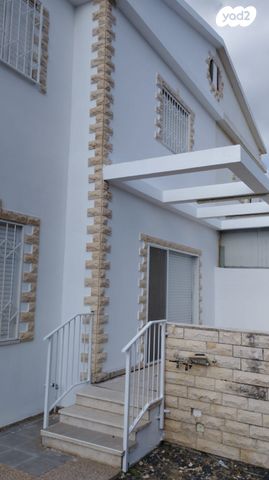 בית פרטי/ קוטג', רמב"ם 2, נווה אברהם, קרית אתא