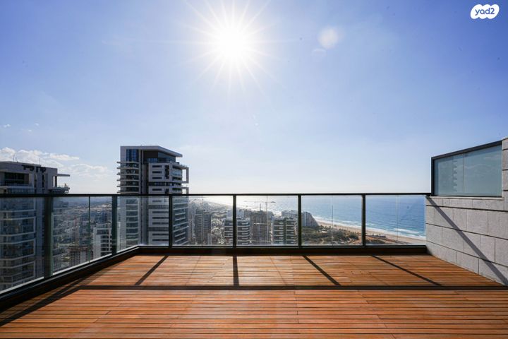 גג/ פנטהאוז, אריק איינשטיין 1, דרום חדש, פארק הים, בת ים