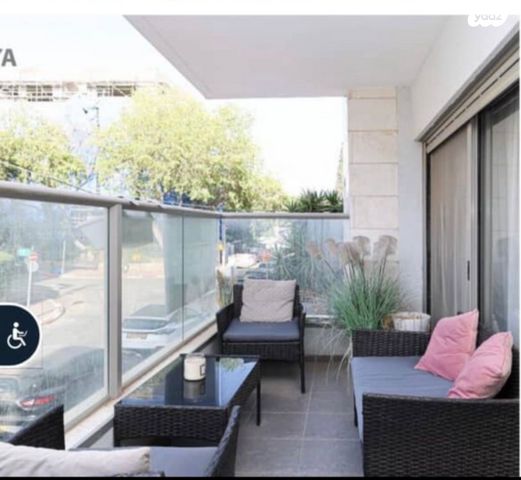 דירה, רמב"ם 4, הדר, רמת השרון