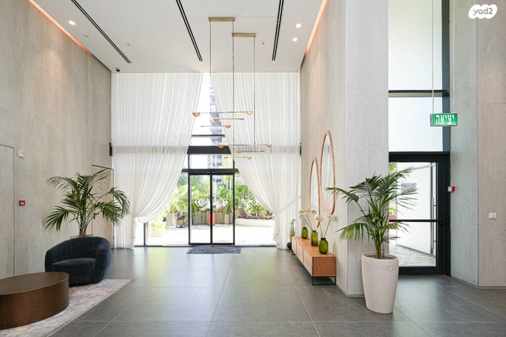 גג/ פנטהאוז, אריק איינשטיין 1, דרום חדש, פארק הים, בת ים