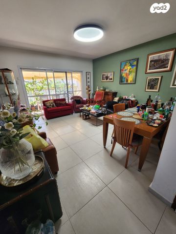 אבן גבירול 18