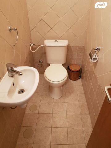 בית פרטי/ קוטג', רמב"ם 2, נווה אברהם, קרית אתא