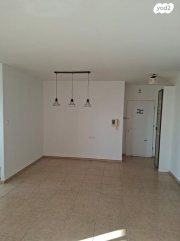 דירה, נחל פולג 1, צור יצחק, צור יצחק