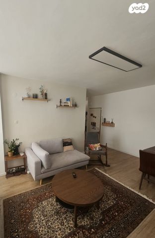 דירה, הצנחנים 1, ג' / מרכז מזרח העיר, רחובות