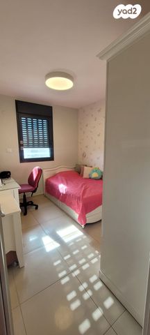 גג/ פנטהאוז, אליהו קראוזה 1, אגרובנק, חולון