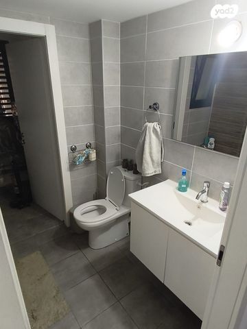 דירה, צבי ישי 24, ליבת העיר, יהוד מונוסון