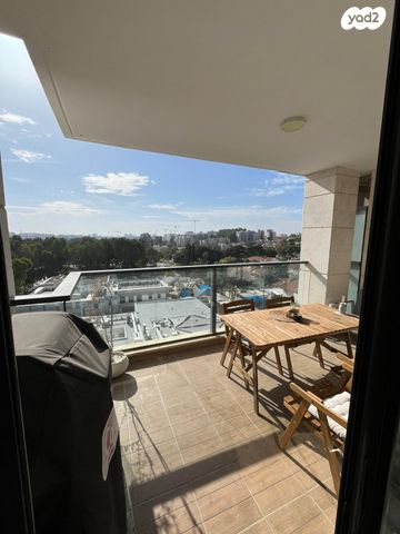 דירה, וייצמן 131, קרית שז"ר, רעננה