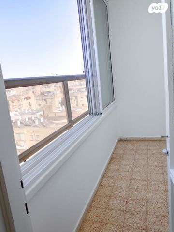 דירה, שדרות בן אב"י 35, מרכז העיר דרום, נתניה