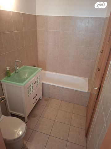 דירה, נחל פולג 1, צור יצחק, צור יצחק