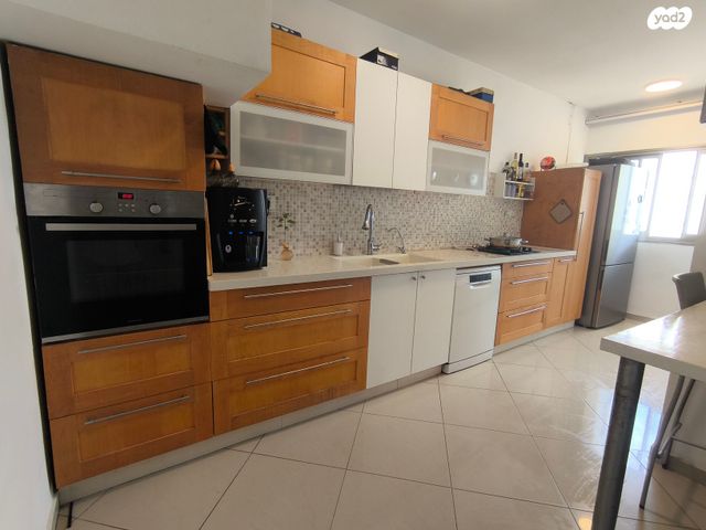 גג/ פנטהאוז, רא"ל חיים לסקוב 11, היובל, שרונה, רחובות