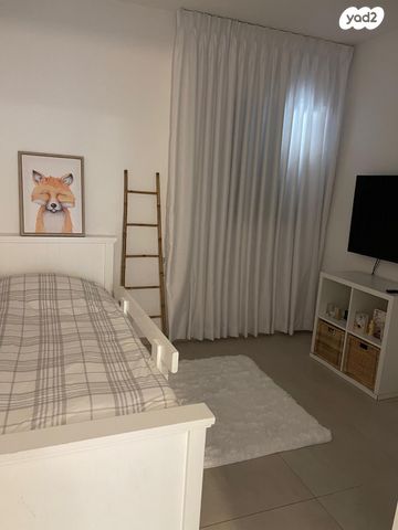 אברהם מחרז 16