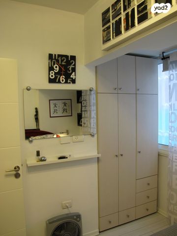 דירה, שלום עליכם 52, הצפון הישן - דרום, תל אביב יפו