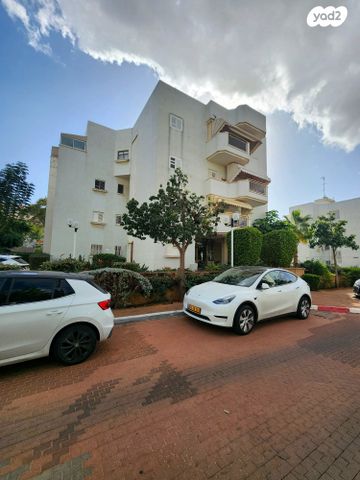 דירה, אבן גבירול 18, נאות שקמה, ראשון לציון