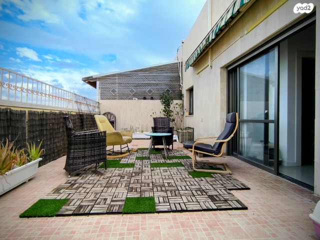 גג/ פנטהאוז, רא"ל חיים לסקוב 11, היובל, שרונה, רחובות