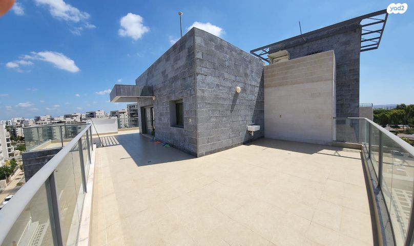 גג/ פנטהאוז, תאנה 21, החורש, חריש