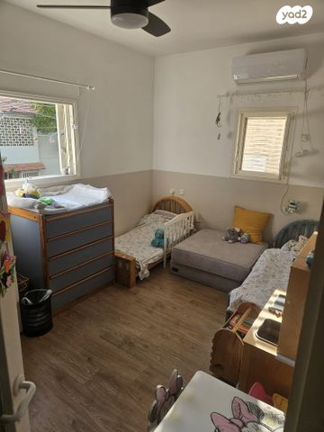 דירה, הצנחנים 1, ג' / מרכז מזרח העיר, רחובות