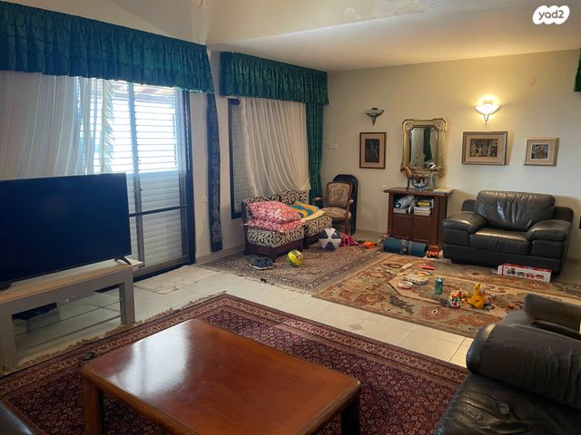 בית פרטי/ קוטג', הרופא זלוצ'יסטי 38, אחוזה, חיפה