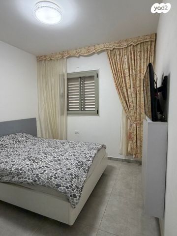 דירת גן, רוטשילד 16, השחר, דימונה