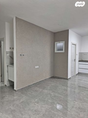 דירת גן, הרימון 2, קרית מנחם בגין, נתיבות