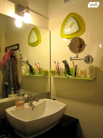 דירה, שלום עליכם 52, הצפון הישן - דרום, תל אביב יפו