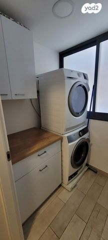 גג/ פנטהאוז, אליהו קראוזה 1, אגרובנק, חולון