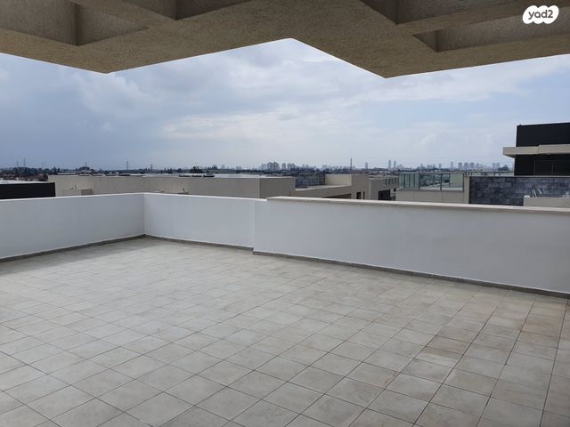 גג/ פנטהאוז, הארבל 11, פרדסיה, פרדסיה