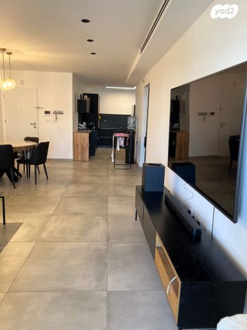 דירה, אליהו גולומב 11, שיכון עובדים, טבריה