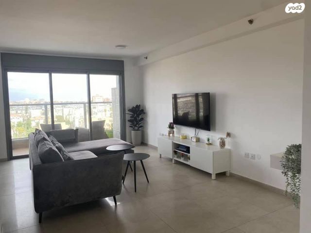 דירה, קלוזנר 6, לב העיר, בת ים