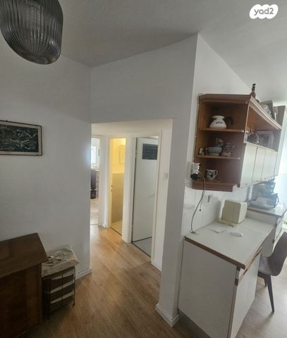 דירה, הצנחנים 1, ג' / מרכז מזרח העיר, רחובות