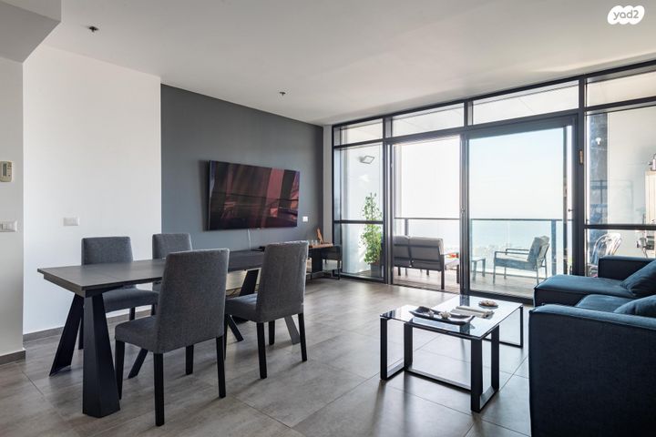 דירה, הרב ניסנבאום 37, אזור תעשיה, בת ים