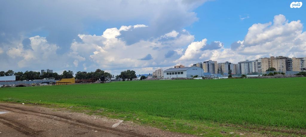 מגרשים, שדרות מנחם בגין 1, דרום עפולה, עפולה