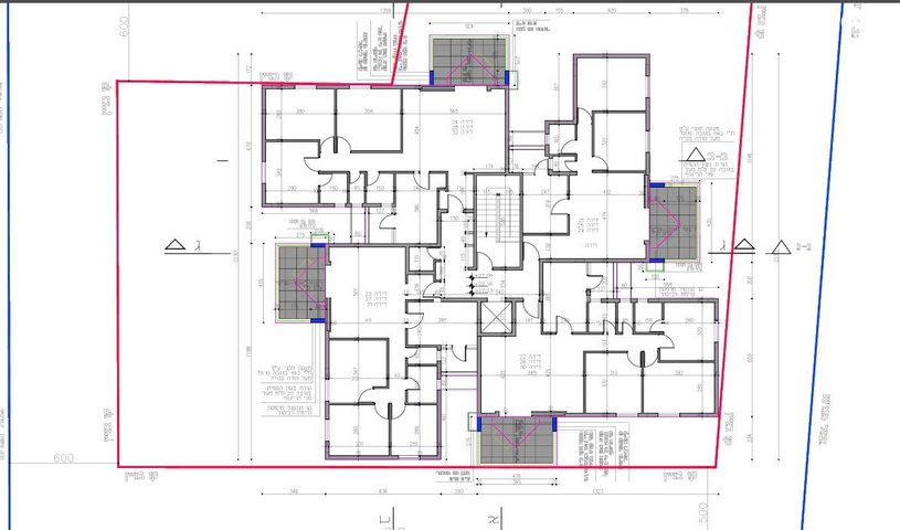 דירה, הרדוף 10, אבן גבירול, רחובות