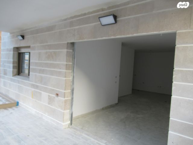 דירה, הנרקיסים 2, רכסים, רכסים