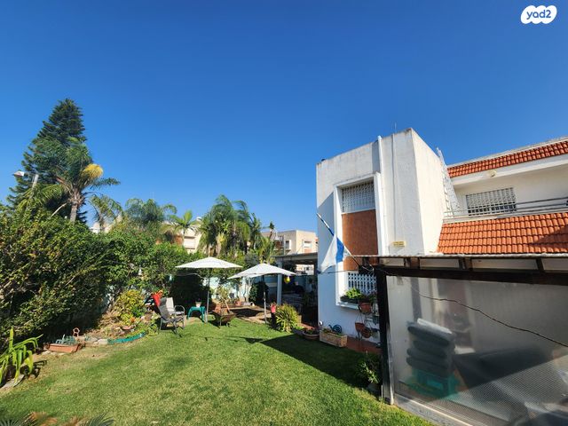 בית פרטי/ קוטג', השקדים 10, אלונים, קרית אתא