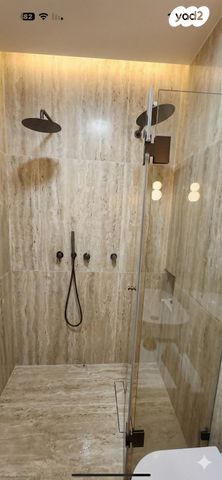 דירה, פרחי בר 10, משכנות גבעת זאב, גבעת זאב