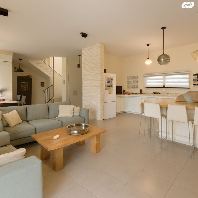 דו משפחתי, סמטת דרך ארץ 6, עמק הנשר, גדרה