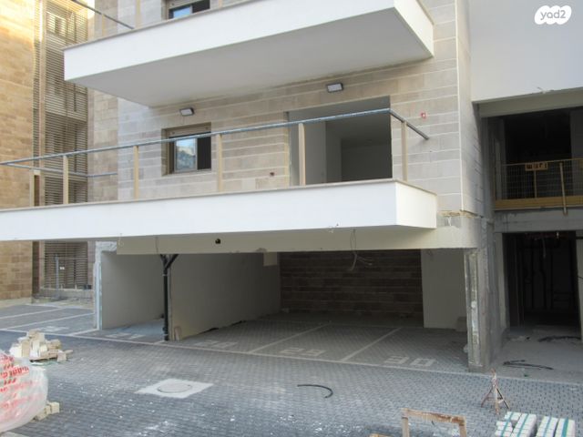 דירה, הנרקיסים 2, רכסים, רכסים