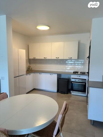 דירה, רועי קליין 27, נווה שמיר רמת בית שמש ה-1, בית שמש