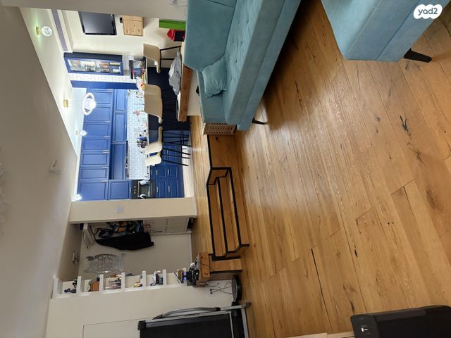 דירה, אהרון שקולניק 7, ג' / מרכז מזרח העיר, רחובות