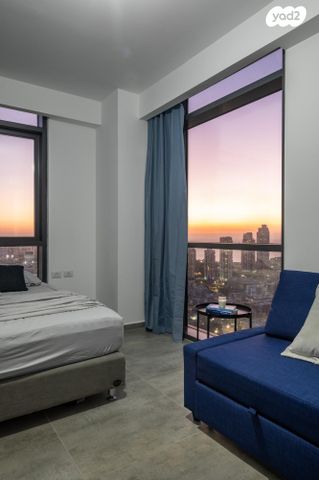 דירה, הרב ניסנבאום 37, אזור תעשיה, בת ים