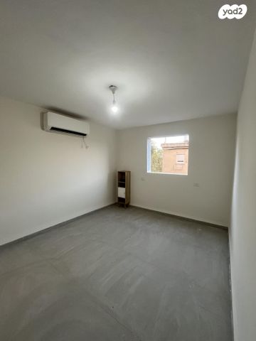 סמטת המלכים 6