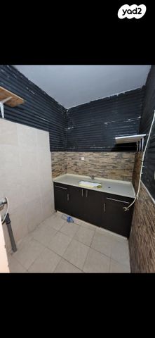 מאור הגולה 17