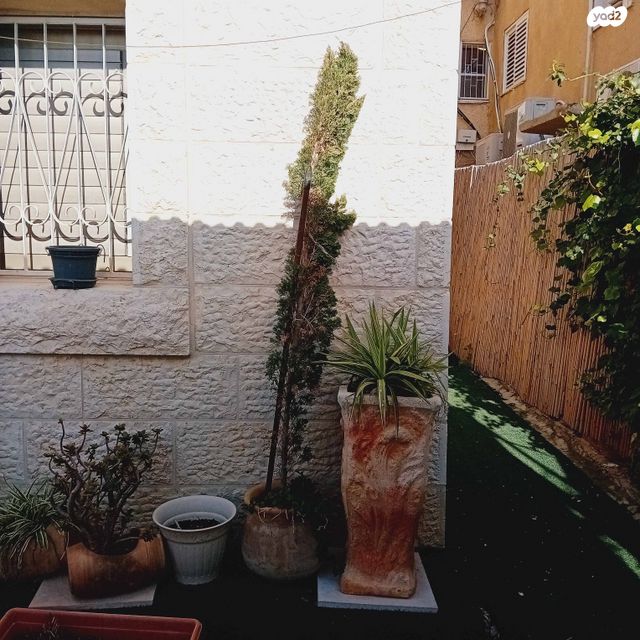 דירת גן, אורוגואי 28, קרית היובל, ירושלים