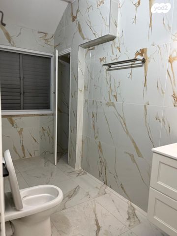 דירה, חדווה רשיש 16, עין גנים, פתח תקווה