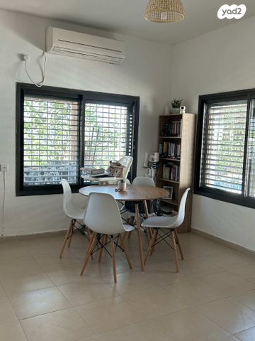 דירת גן, התאנה 30, נחם, נחם