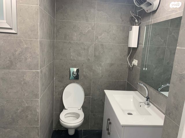 יחידת דיור, קיבוץ גלויות 65, נווה עמל, הרצליה