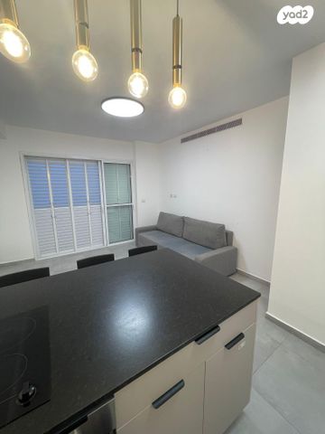 דירה, יצחק שדה 14, מרכז מזרחי, נס ציונה