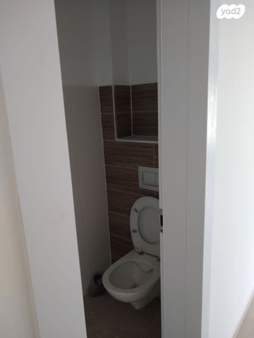 גג/ פנטהאוז, רב המנונא 12, רמת עזרא / רמת בית שמש ד-2, בית שמש