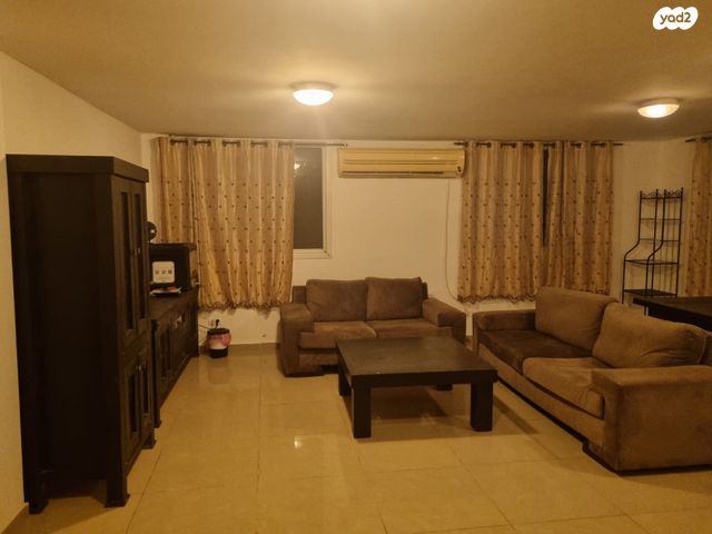 יחידת דיור, הגורן 17, קציר, קציר